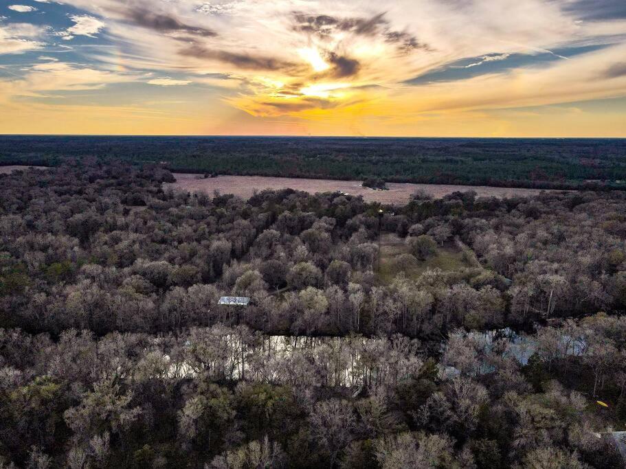 Huck'S Hideaway Near The Santa Fe River Fort White المظهر الخارجي الصورة